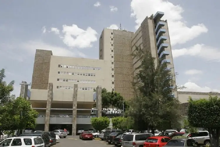 Hospital Civil de Guadalajara Dr. Juan I. Menchaca - Institución pública histórica
